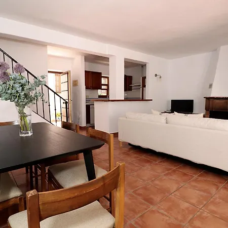 Pueblo 2brd Townhouse 푸엔히롤라