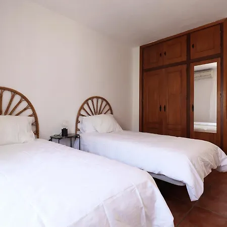 Pueblo 2brd Townhouse *